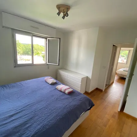 Cosy Flat With Balcony, 5mn Versailles * Viroflay