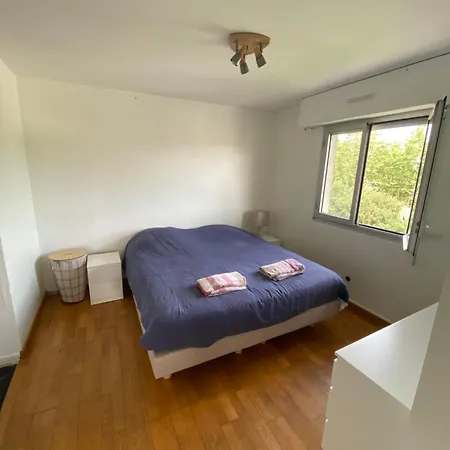 Daire Cosy Flat With Balcony, 5mn Versailles *